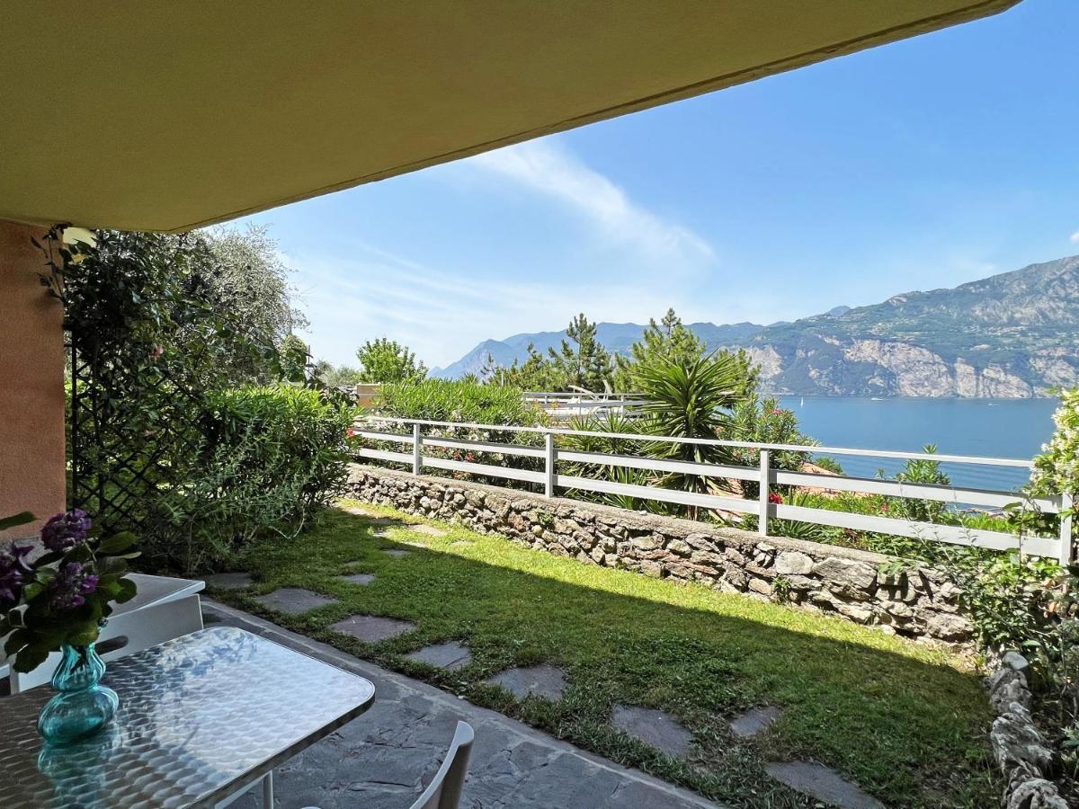 Residence Parco Lago Di Garda Мальчезине Экстерьер фото