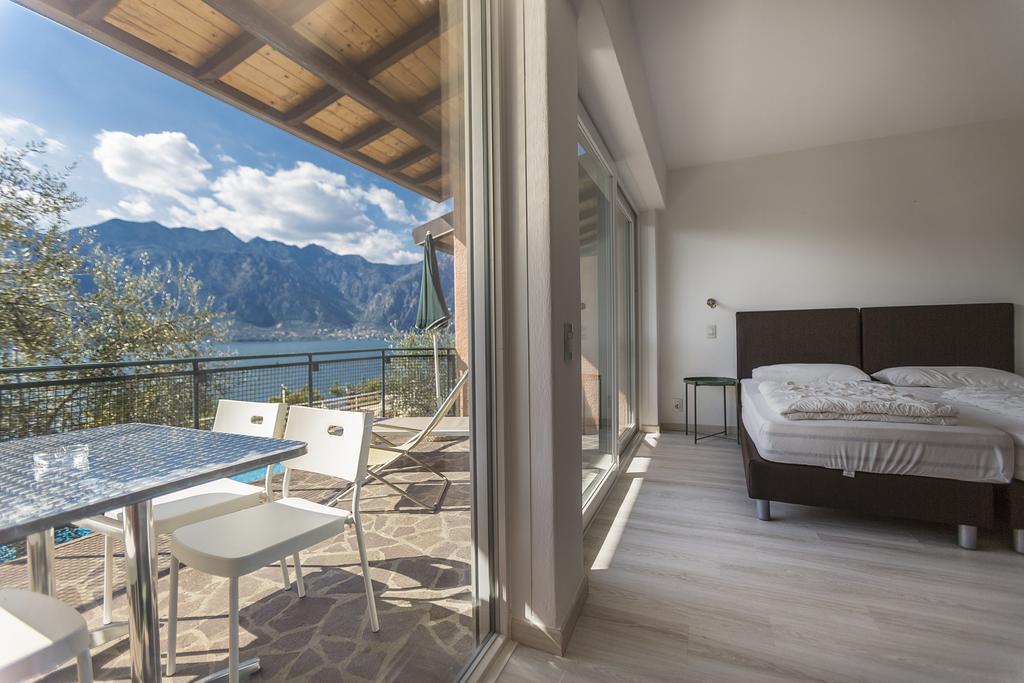 Residence Parco Lago Di Garda Мальчезине Экстерьер фото